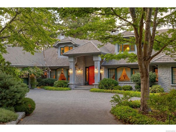 3445 Beach Dr , Oak Bay, BC V8R 6M6