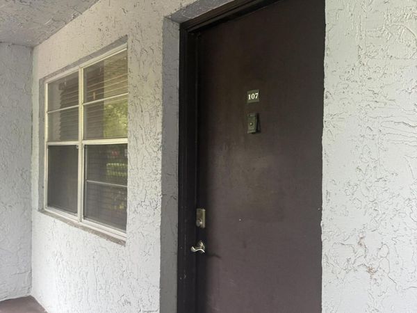 8450 LAGOS DE CAMPO Boulevard, Unit 107, Tamarac, FL 33321