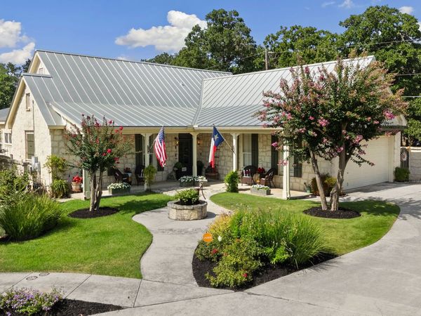 109 Village Cir, Boerne, TX 78006