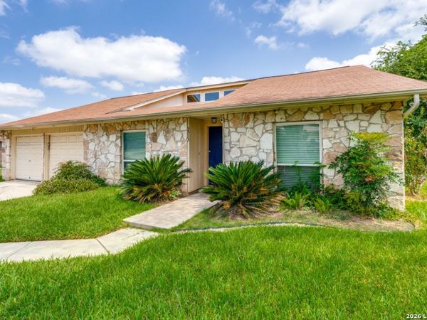 3513 Cliffside Drive, Schertz, TX 78108