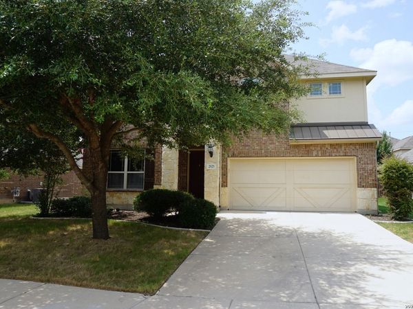 2925 Pawtucket Rd, Cibolo, TX 78108