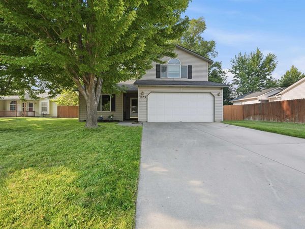 1059 Valley, Middleton, ID 83644