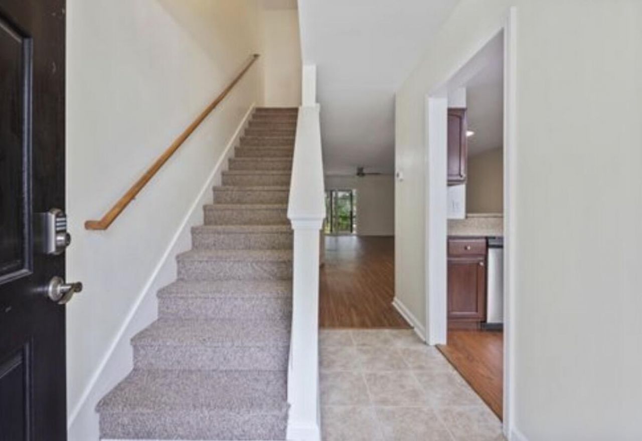 1005 Summerhaven Place Photo 2