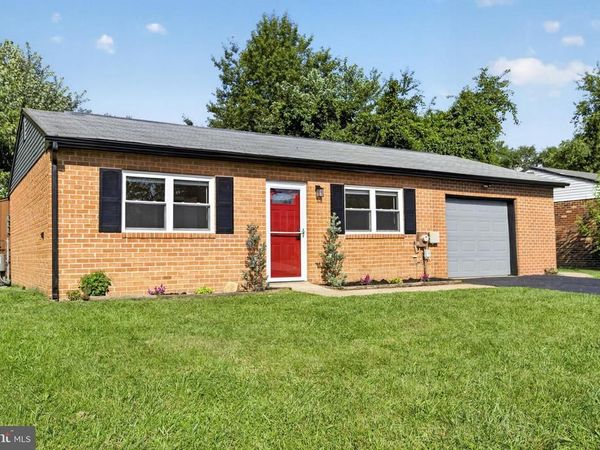 18 DEFOE CIRCLE, NEWARK, DE 19702