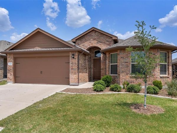 2125 Chesnee Road, Fort Worth, TX 76108