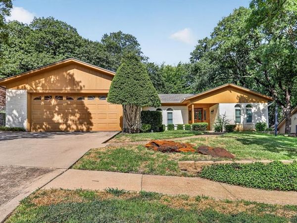 1820 Holly Oak Street, Arlington, TX 76012