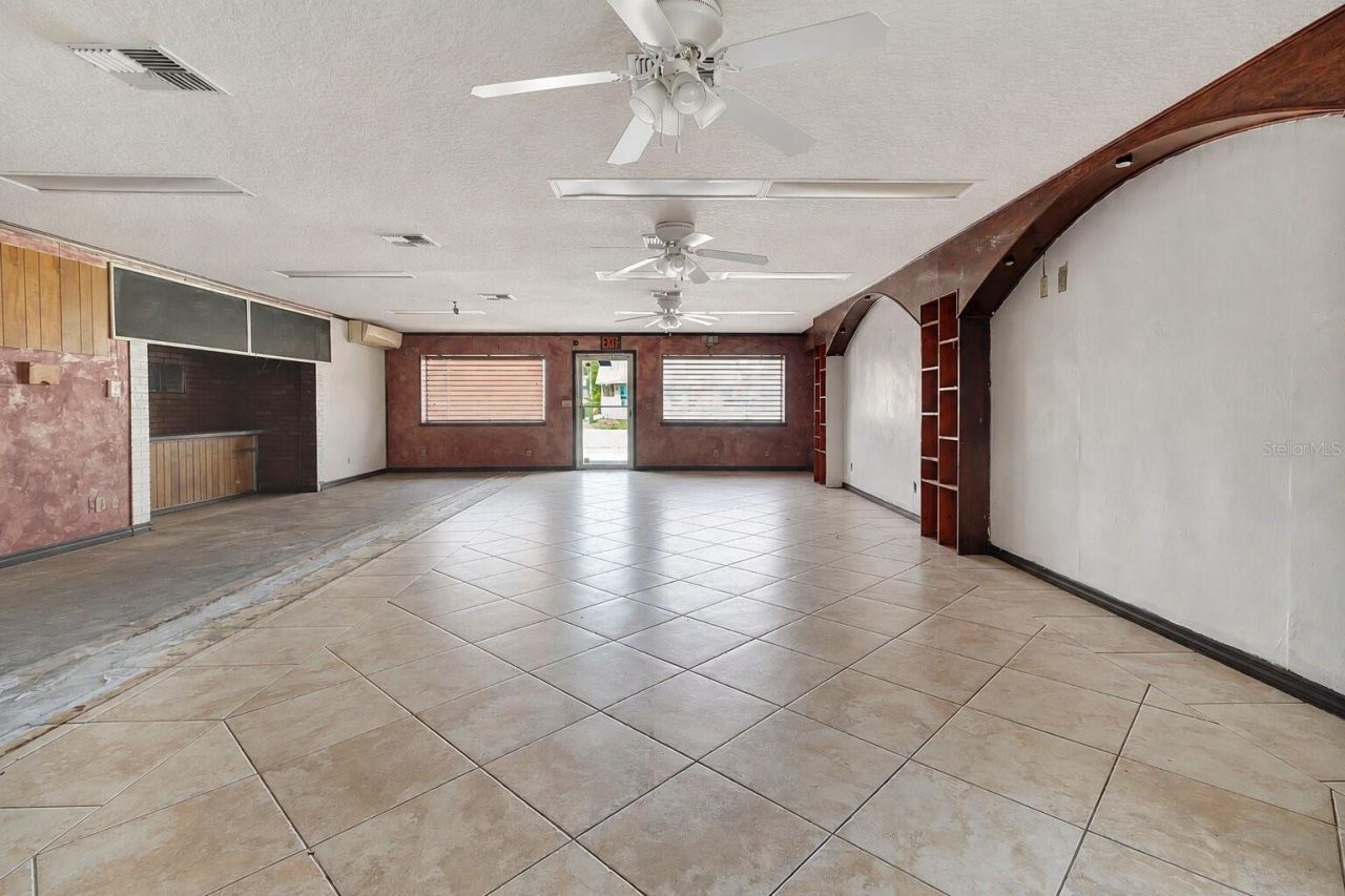 124 N Apopka Avenue, Inverness, FL 34450 Photo