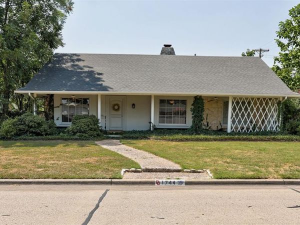 1744 Westbrooke Terrace, Norman, OK 73072