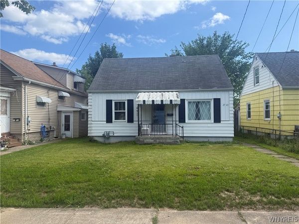 2769 Falls Street , Niagara Falls, NY 14303