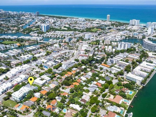 1208 71st St, Unit 8, Miami Beach, FL 33141