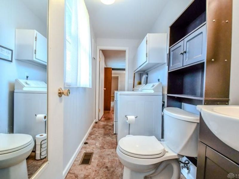 7882 Sebring Drive, Huber Heights, OH 45424 Photo 11