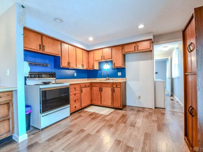 7882 Sebring Drive, Huber Heights, OH 45424 Photo 6