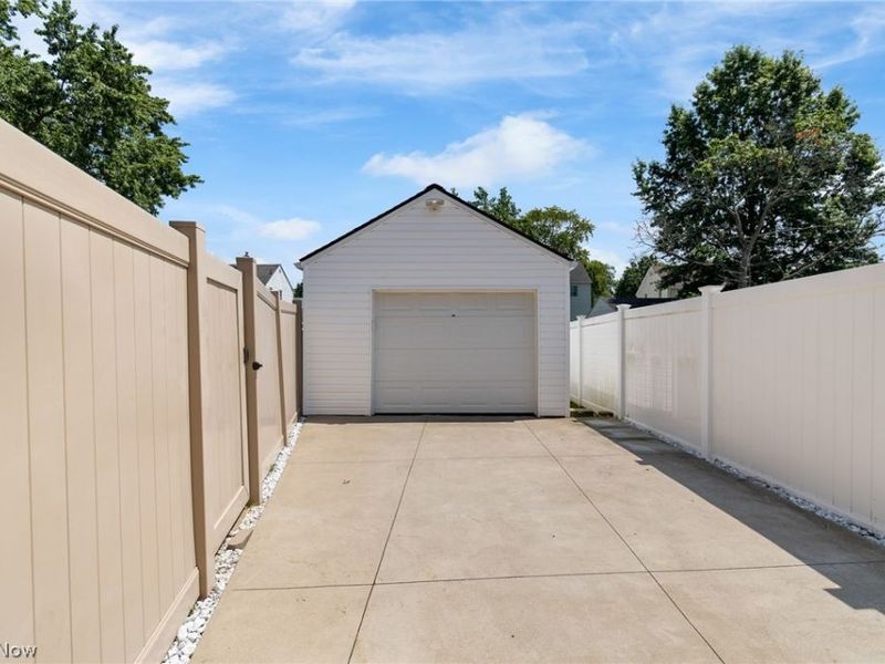 2557 9th Street, Cuyahoga Falls, OH 44221 Photo 32