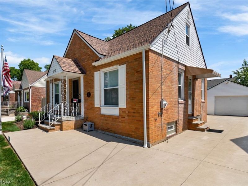 2557 9th Street, Cuyahoga Falls, OH 44221 Photo 4