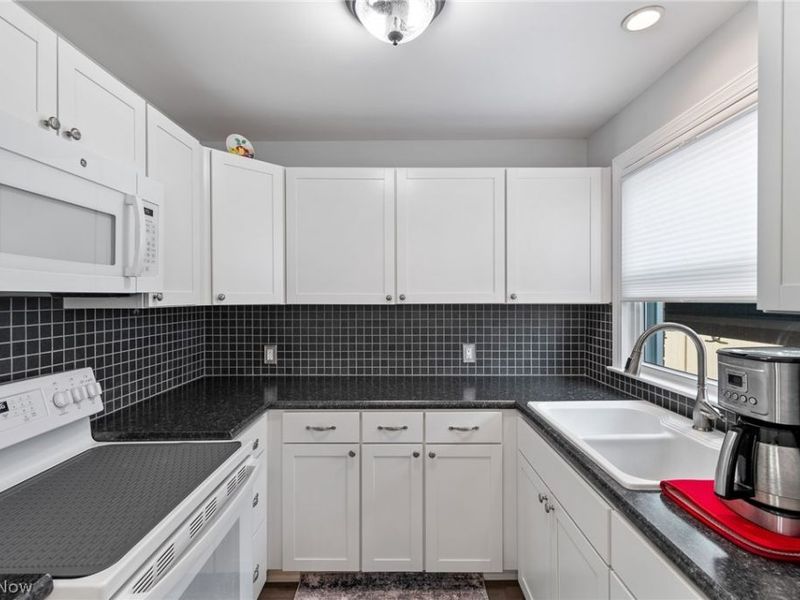 2557 9th Street, Cuyahoga Falls, OH 44221 Photo 5