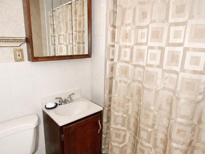3700 Santiago Drive , Westerville, OH 43081 Photo 20