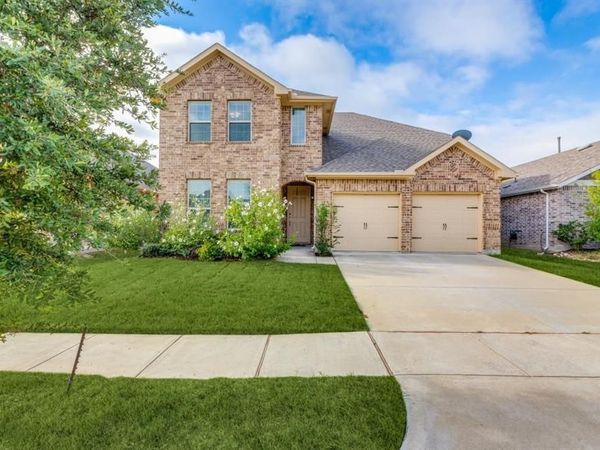 1900 Outpost Creek Lane, Aubrey, TX 76227