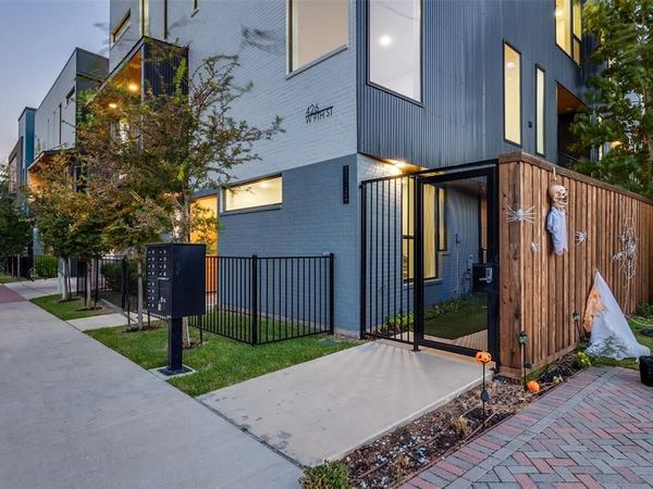 426 W 9th Street, Unit 105, Dallas, TX 75208