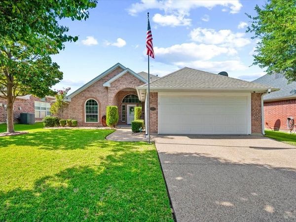 5425 Appalachian Way, Fort Worth, TX 76123