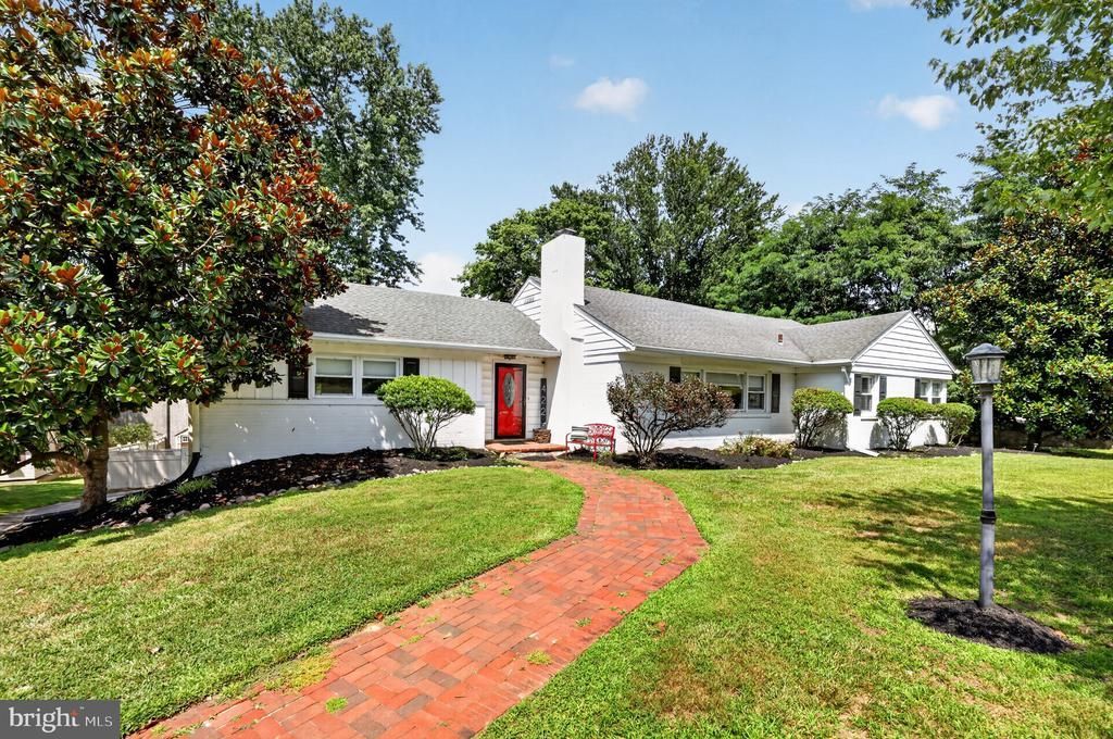422 CONARD DRIVE, SPRINGFIELD, PA 19064