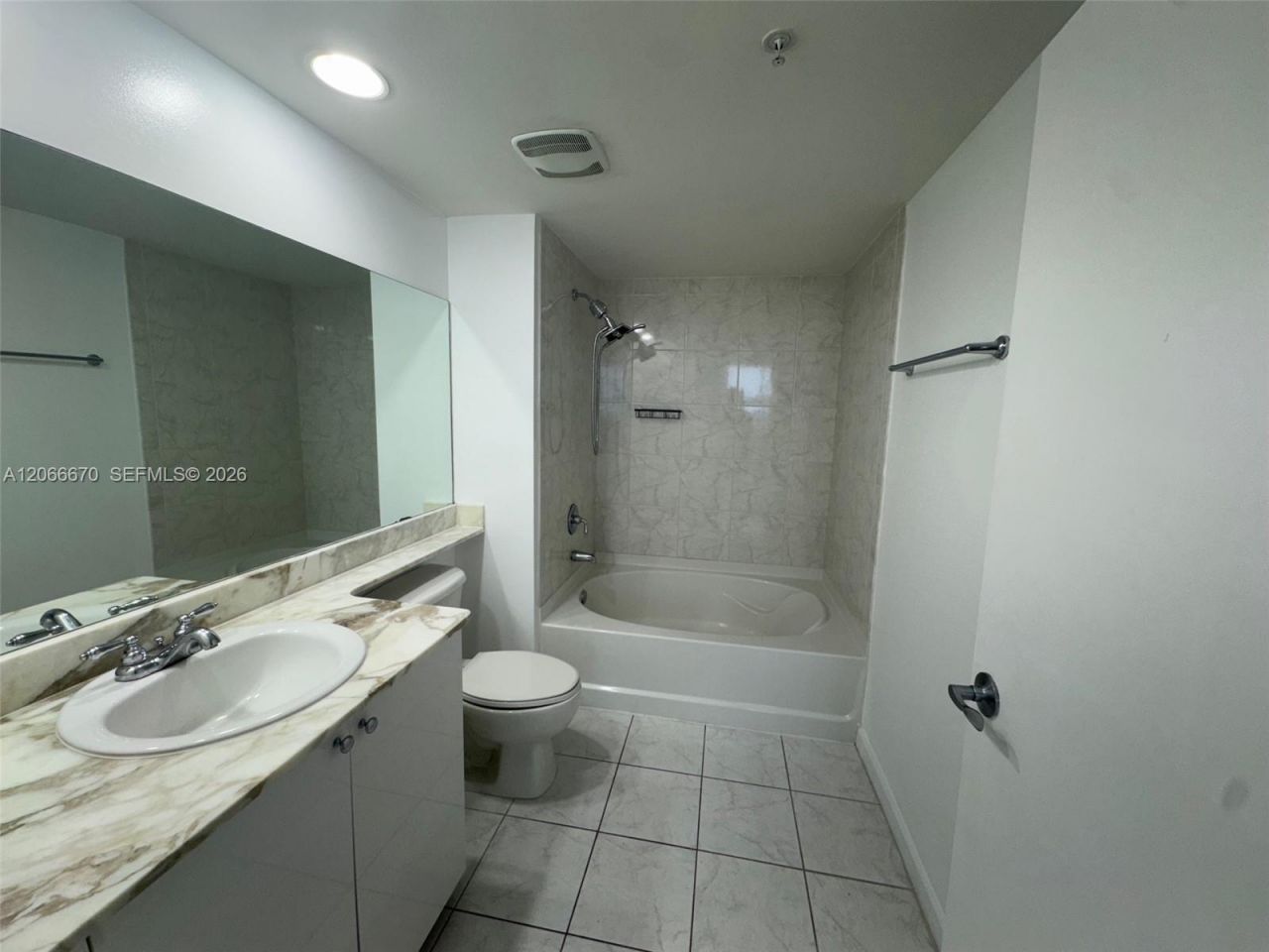18800 NE 29 Av, Unit 1005, Aventura, FL 33180 Photo