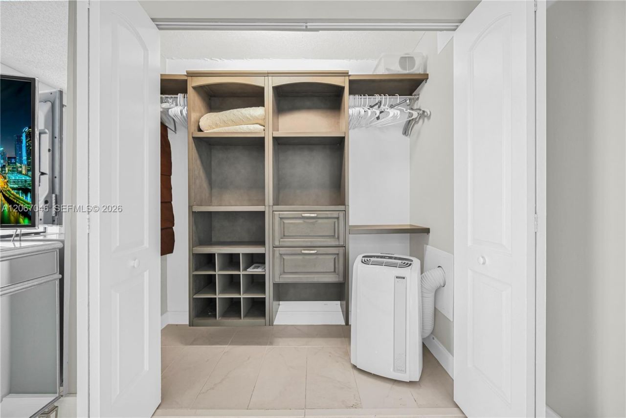 2030 S Ocean Dr , Unit 2027, Hallandale Beach, FL 33009 Photo