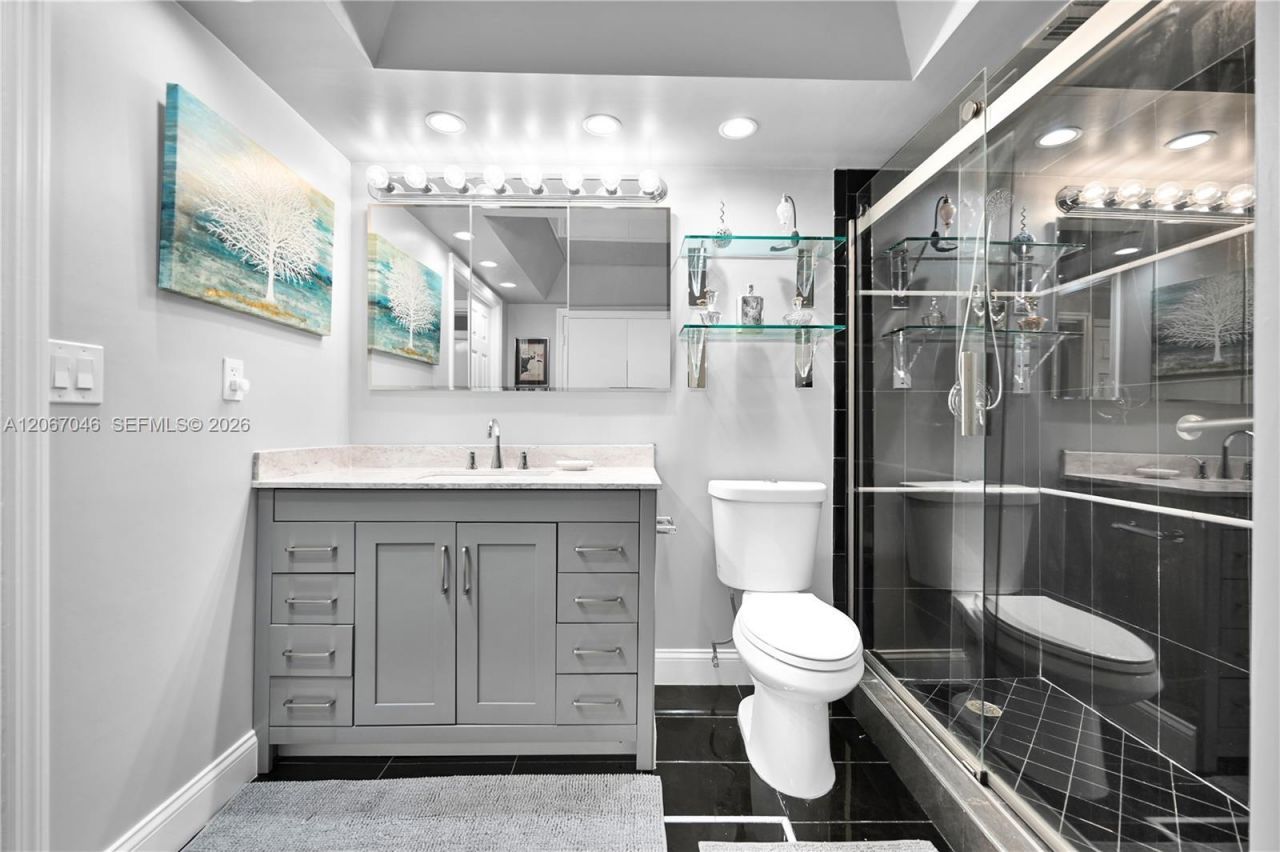 2030 S Ocean Dr , Unit 2027, Hallandale Beach, FL 33009 Photo