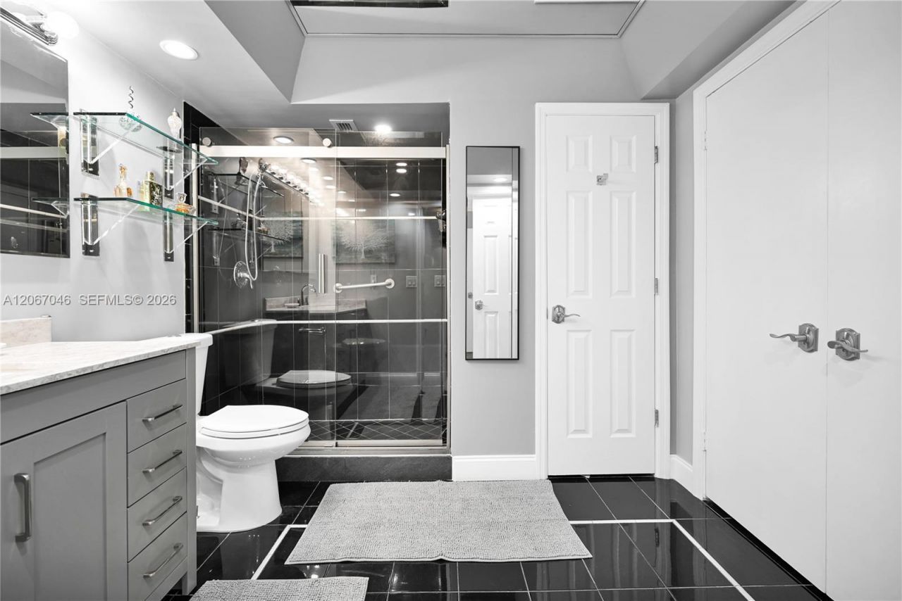 2030 S Ocean Dr , Unit 2027, Hallandale Beach, FL 33009 Photo
