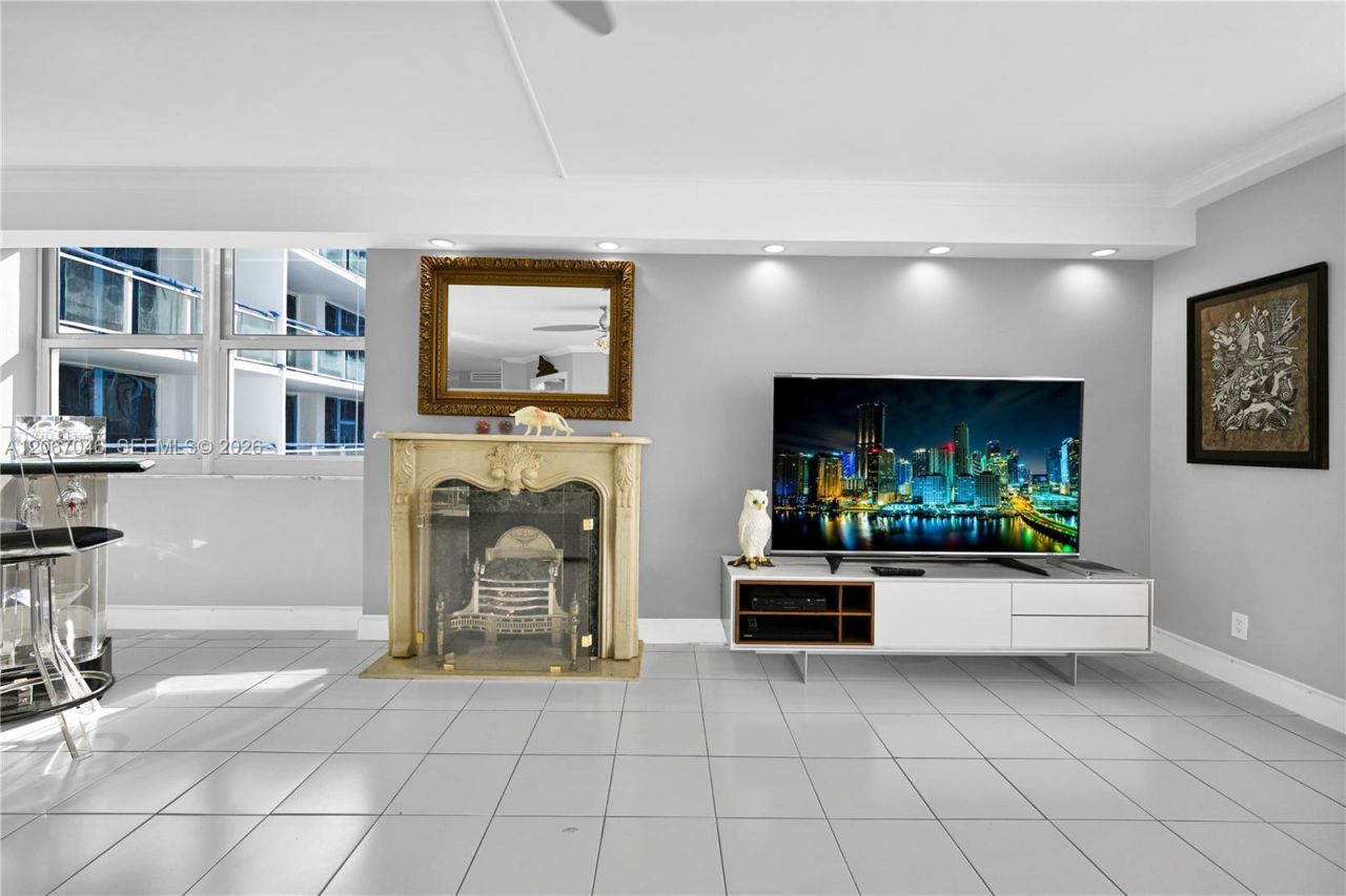 2030 S Ocean Dr , Unit 2027, Hallandale Beach, FL 33009 Photo