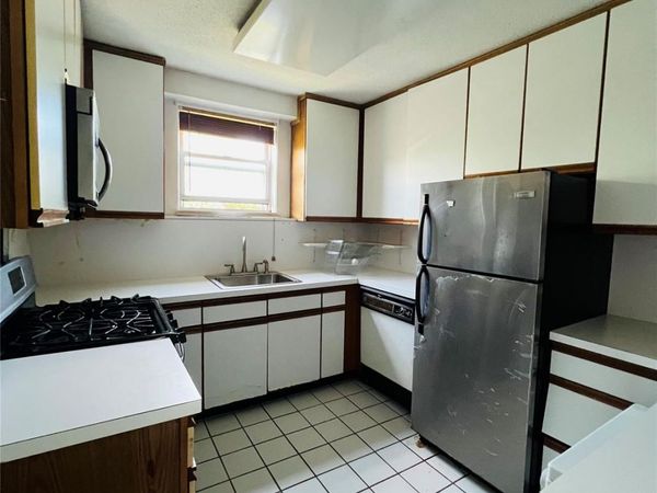 5700 Arlington Avenue, Unit 3V, Bronx, NY 10471
