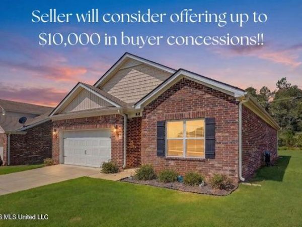 99 Twin Lakes Drive, Byhalia, MS 38611