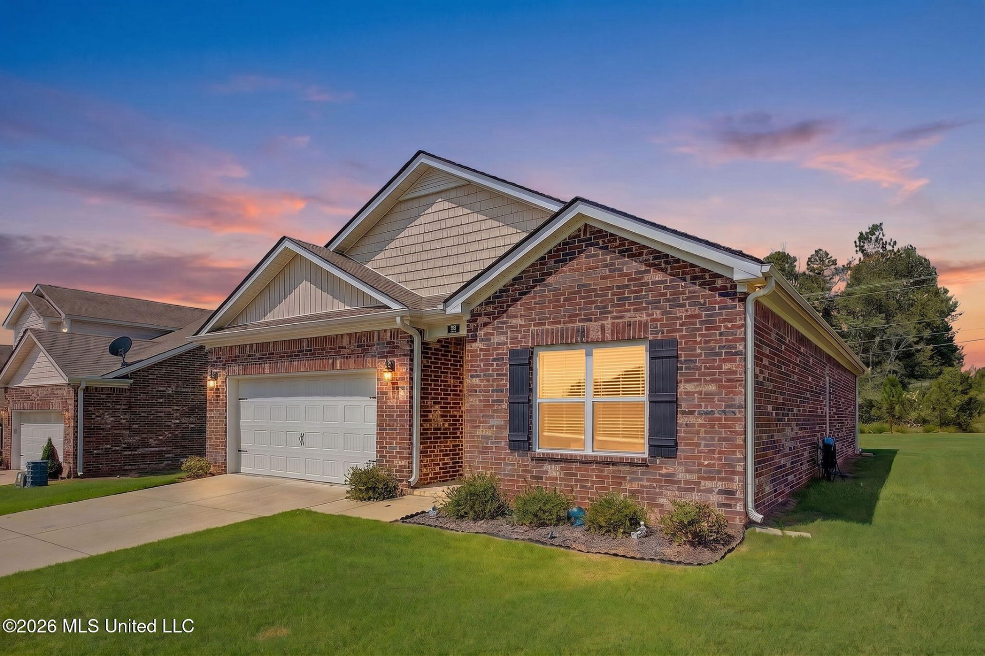 99 Twin Lakes Drive, Byhalia, MS 38611 Main Photo