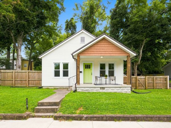 119 Poplar St, Dickson, TN 37055