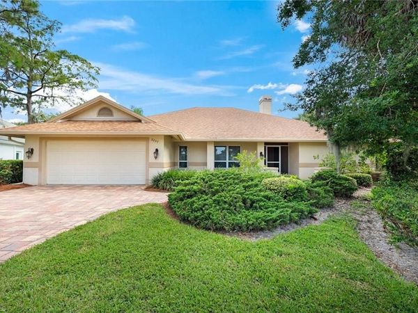 2207 Imperial Golf Co BLVD, NAPLES, FL 34110