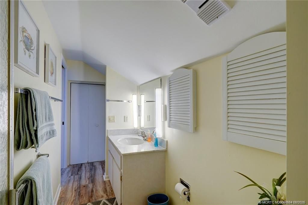 310 NE Golfview Circle, Unit 310, Stuart, FL 34996 Photo