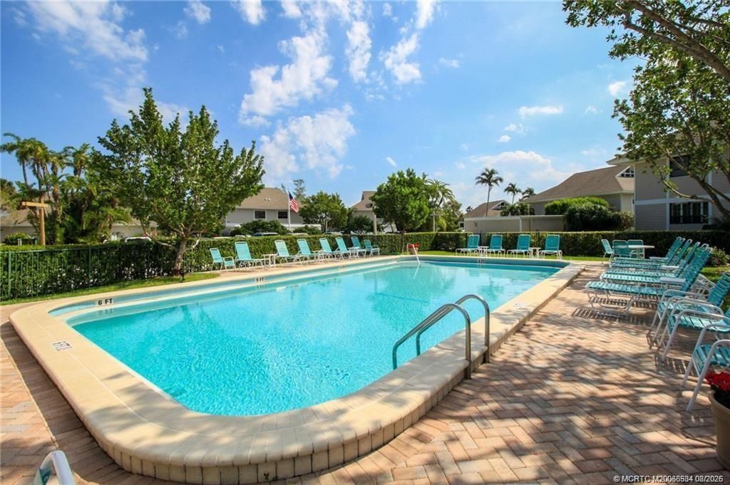 310 NE Golfview Circle, Unit 310, Stuart, FL 34996 Photo