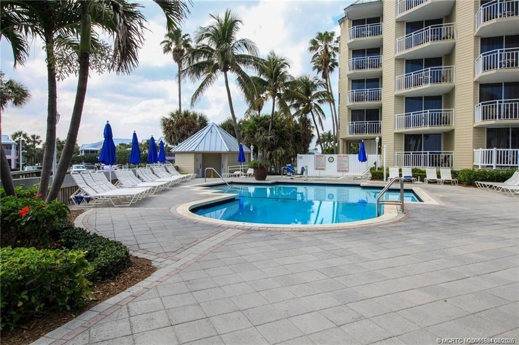 310 NE Golfview Circle, Unit 310, Stuart, FL 34996 Photo
