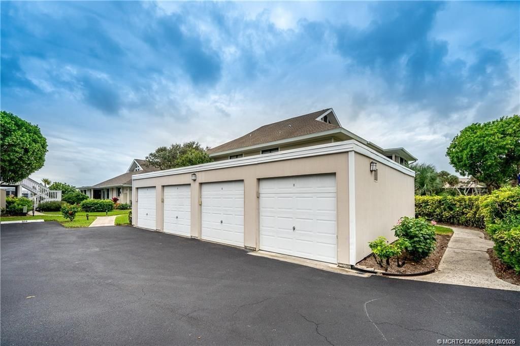 310 NE Golfview Circle, Unit 310, Stuart, FL 34996 Photo