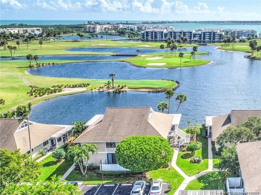 310 NE Golfview Circle, Unit 310, Stuart, FL 34996 Photo