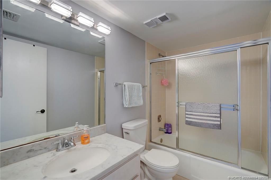 310 NE Golfview Circle, Unit 310, Stuart, FL 34996 Photo