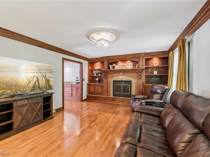 157 Bierce Street, Tallmadge, OH 44278 Photo 4