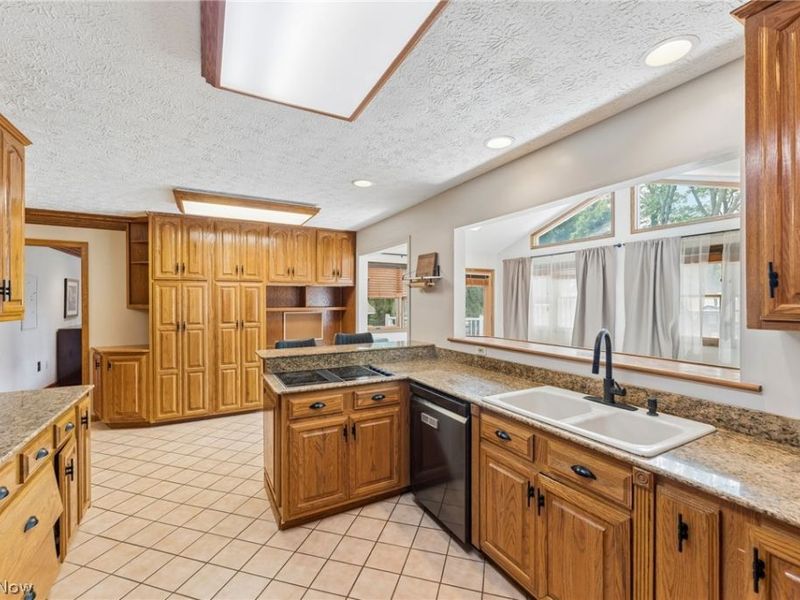 157 Bierce Street, Tallmadge, OH 44278 Photo 8