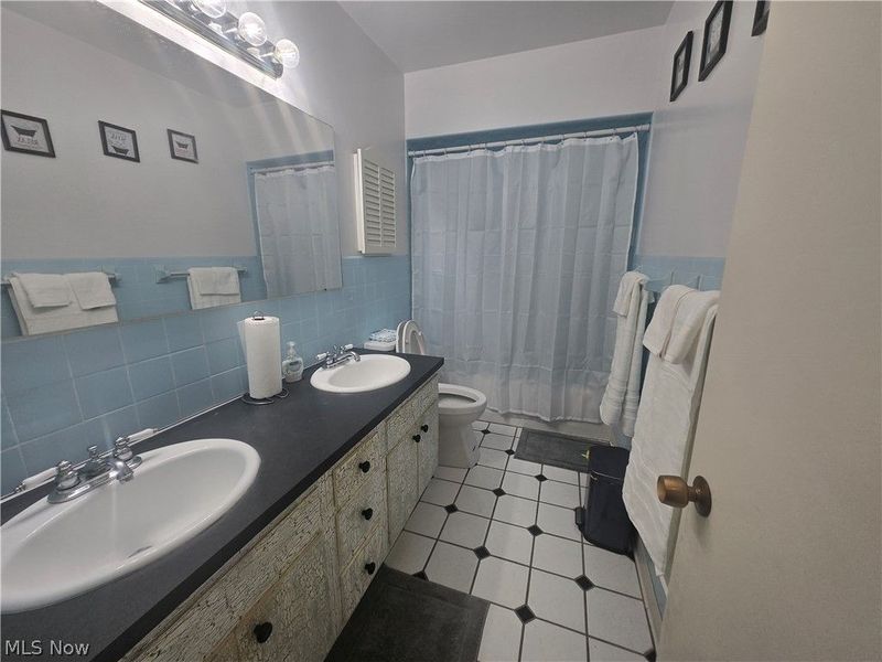 909 NE Willard Avenue NE, Warren, OH 44483 Photo 17