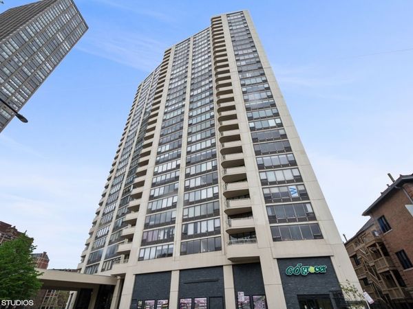 3930 N Pine Grove Avenue, Unit 815, Chicago, IL 60613