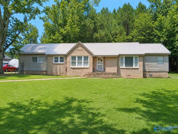 3255 Lookout Street, Sand Rock, AL 35983