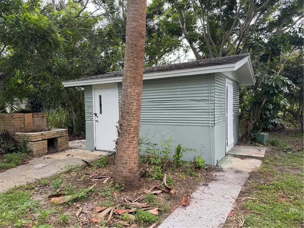 1302 14th Place, Vero Beach, FL 32960 Photo