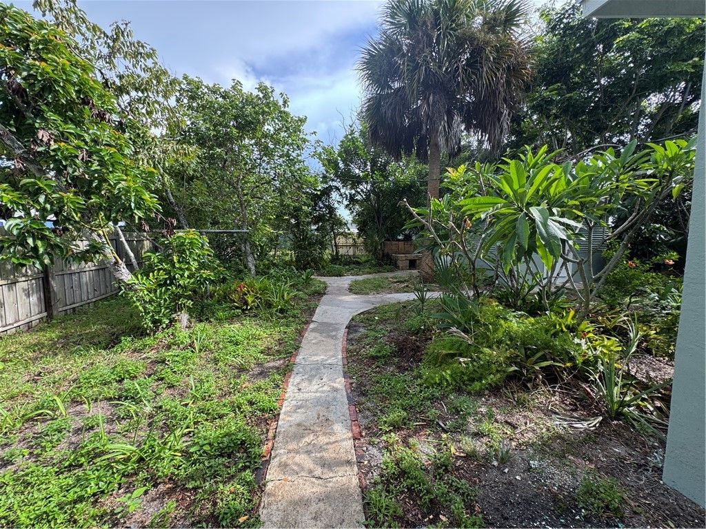 1302 14th Place, Vero Beach, FL 32960 Photo