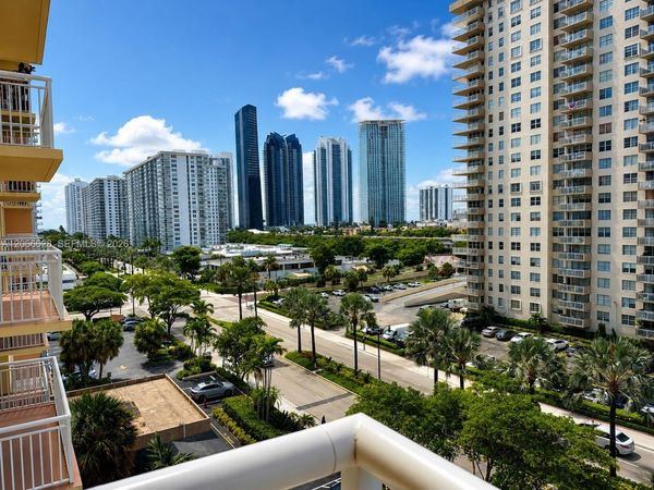 251 174th St , Unit 706, Sunny Isles Beach, FL 33160