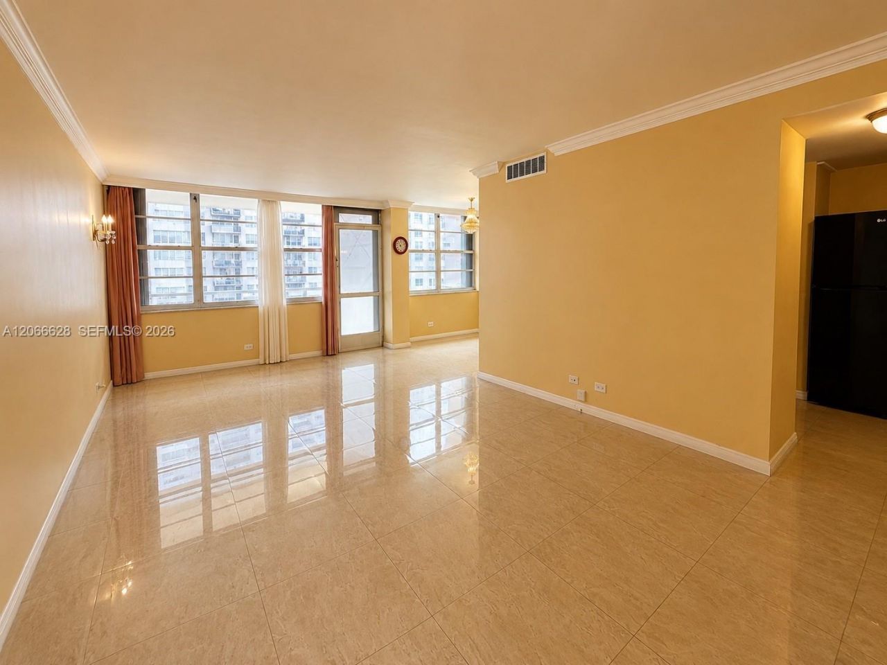 251 174th St , Unit 706, Sunny Isles Beach, FL 33160 Photo