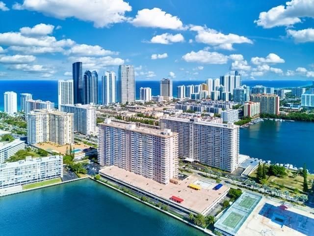 251 174th St , Unit 706, Sunny Isles Beach, FL 33160 Photo